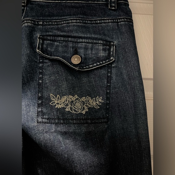 Ann Taylor LOFT Curvy Straight Leg Jeans laser itched. - Picture 5 of 15